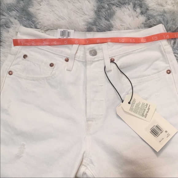 NWT 501 Levi’s white jeans. - Picture 10 of 16
